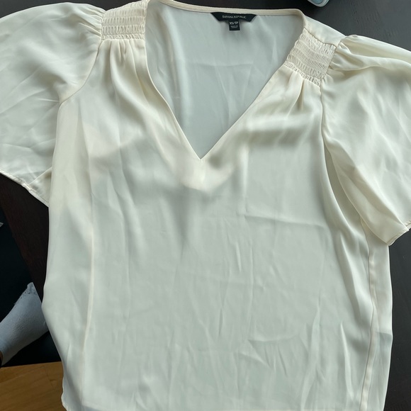 Banana Republic Satin Flutter Sleeve Top - Picture 2 of 2